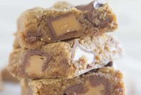 Gooey Spiced Caramel Blondies