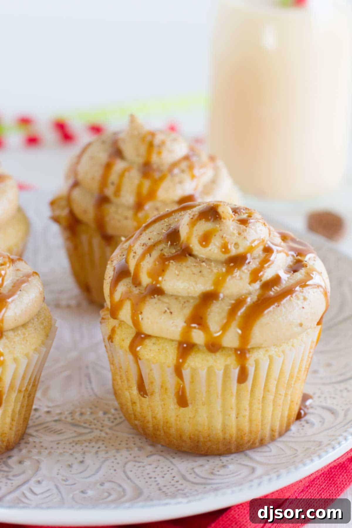 Spiced Caramel Eggnog Cupcakes 1 featured 18326