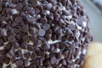 Sweet Cannoli Cheese Ball