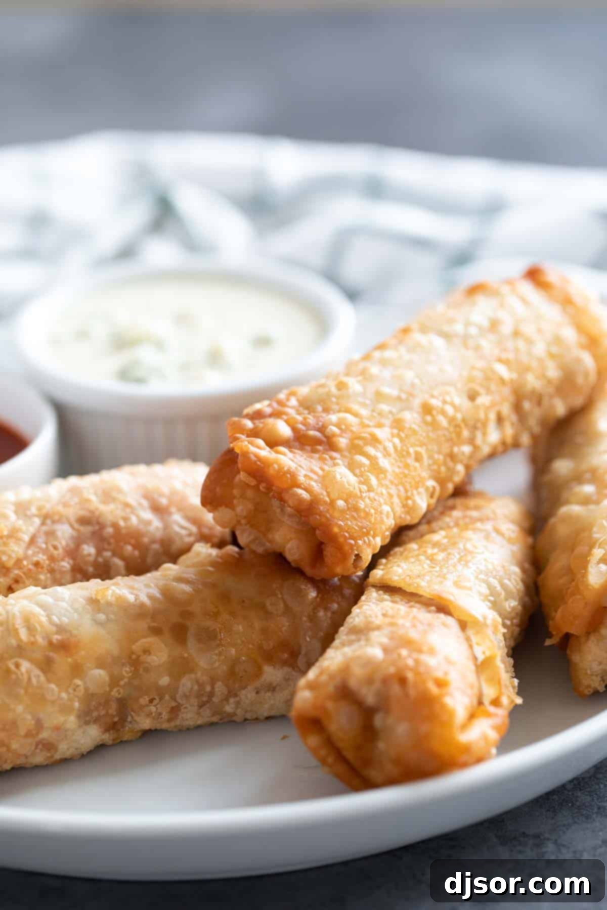 Spicy Buffalo Chicken Rolls 1 featured 1882