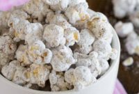 Chocolate Peanut Butter Popcorn Indulgence