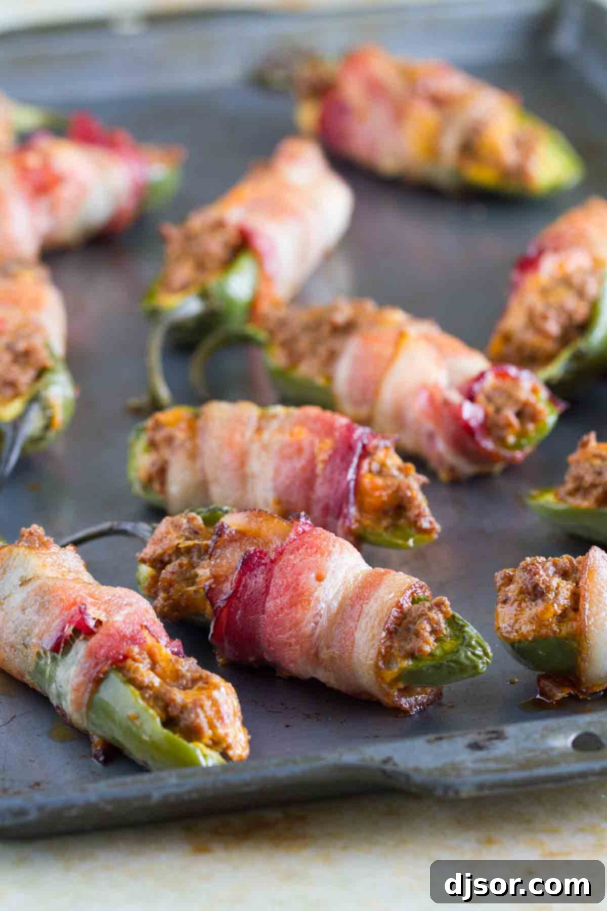 Spicy Bacon Taco Bombs 1 featured 26670