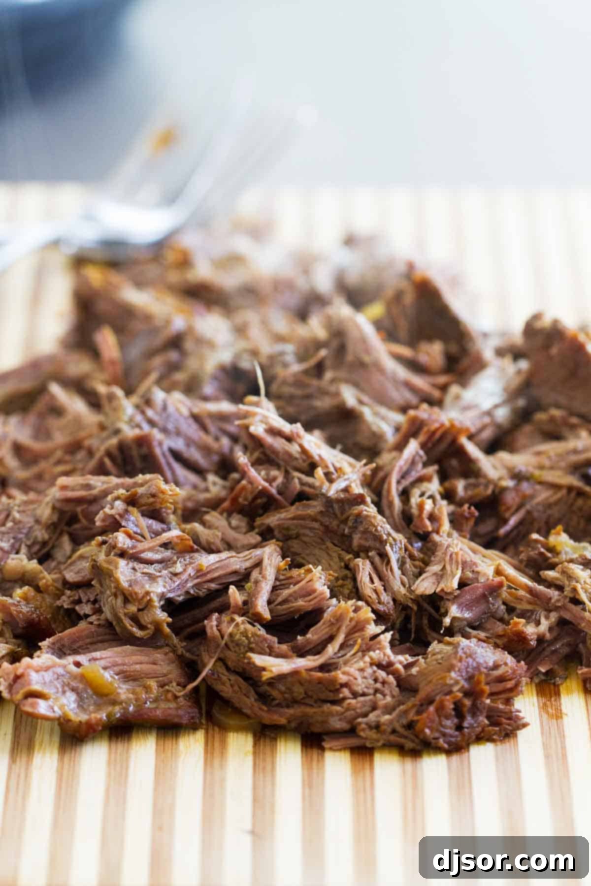 Instant Pot Beef Barbacoa 1 featured 27545
