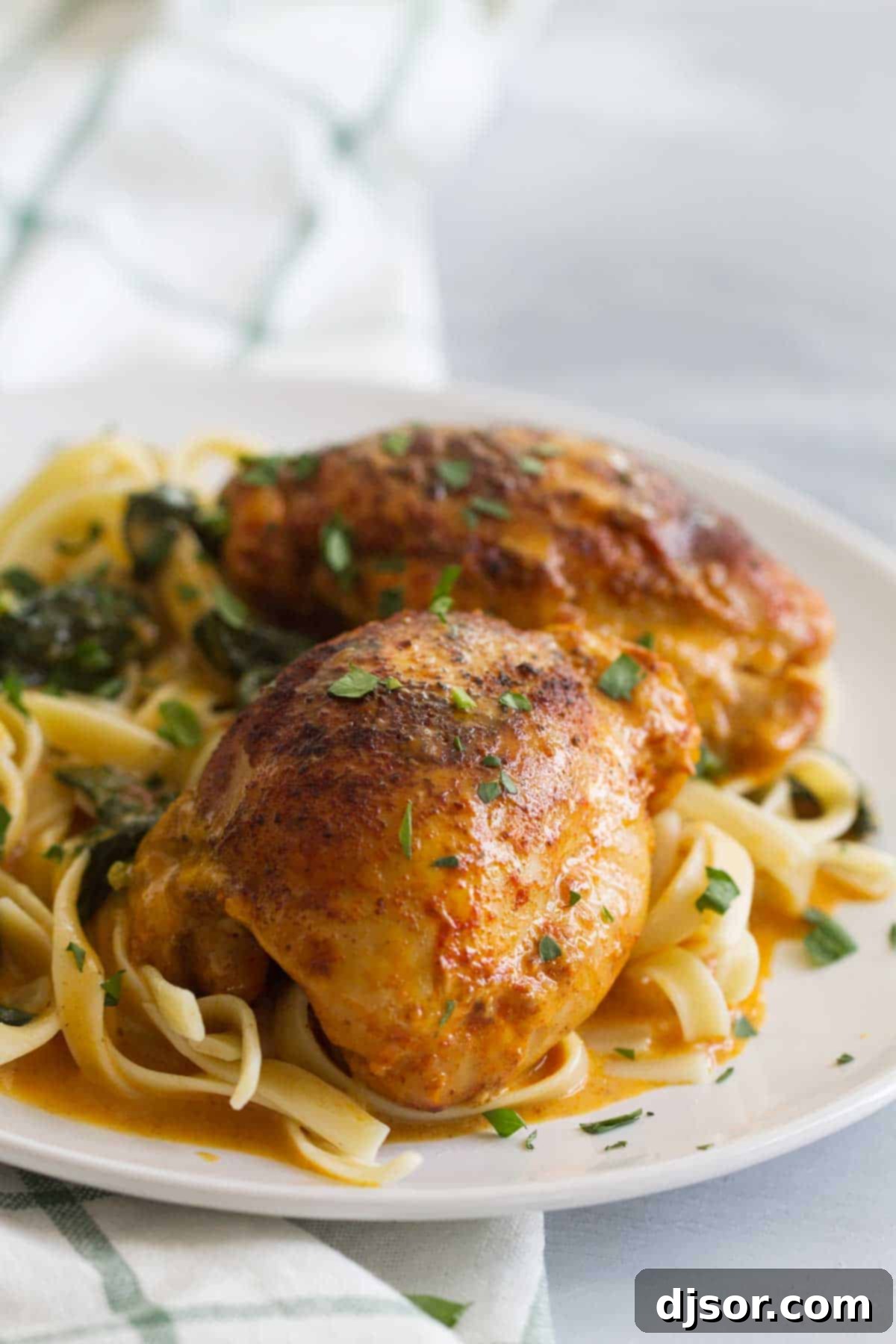 Smoky Paprika Garlic Instant Pot Chicken Thighs 1 featured 33971 1