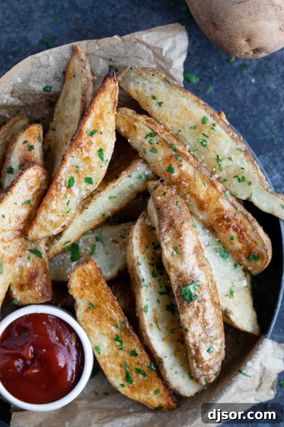 Crispy Baked JoJo Wedges 1 featured 379