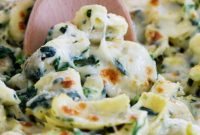 Creamy Spinach and Artichoke Tortellini Bake