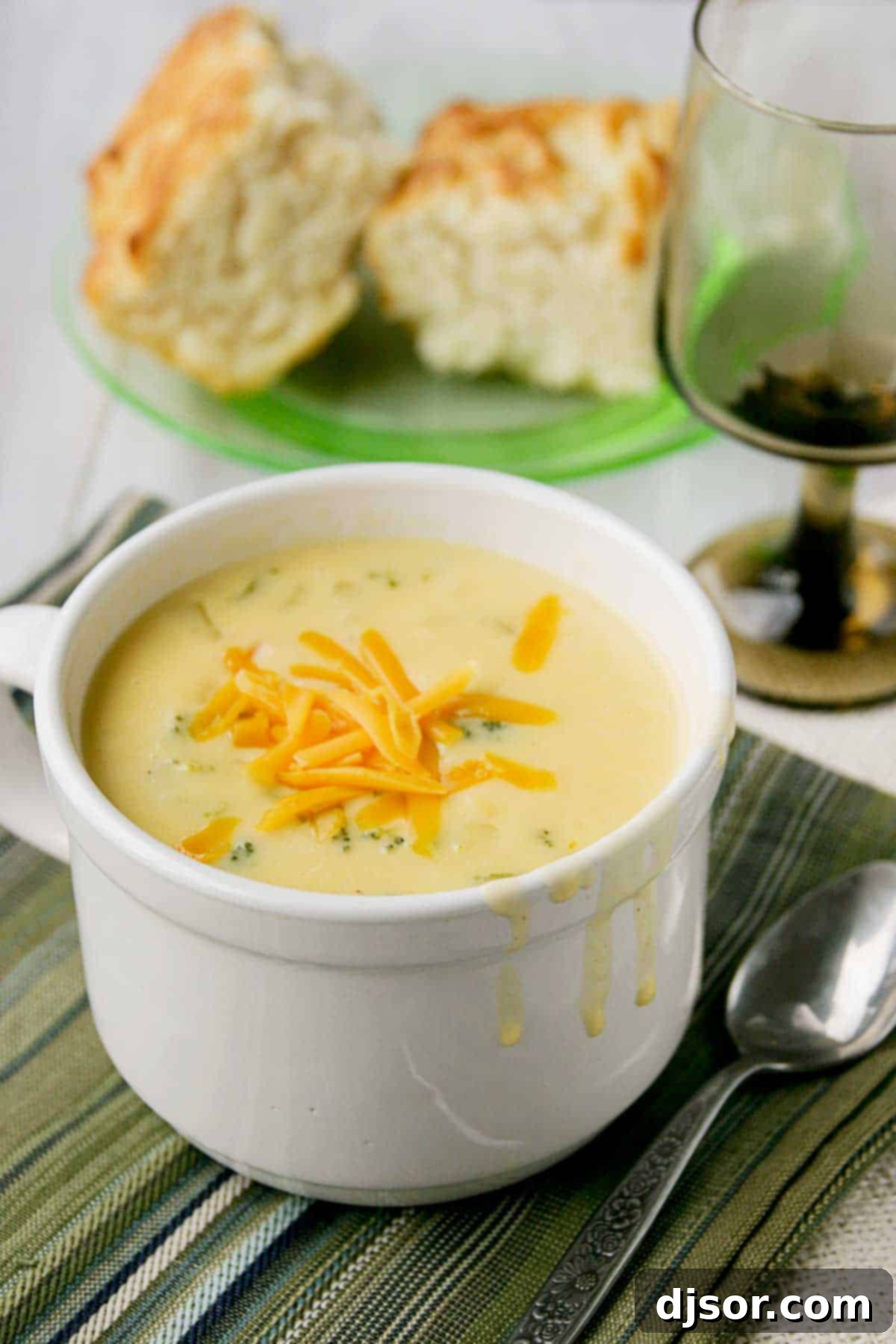 Golden Cheesy Vegetable Chowder 1 featured 6102