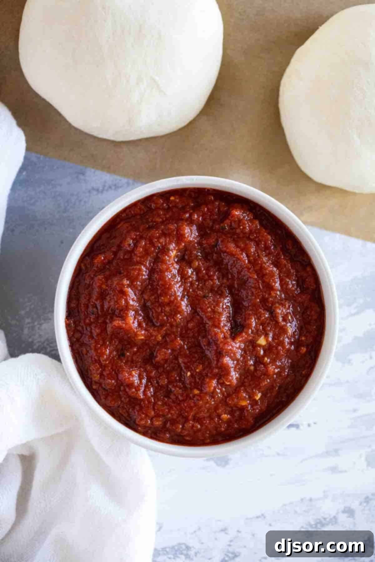 Ultimate Homemade Pizza Sauce 1 featured 62010