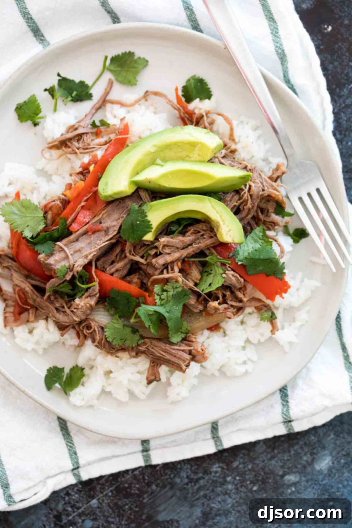 Fall-Apart Slow Cooker Cuban Ropa Vieja 1 featured 660