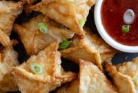 Crispy Crab and Cream Cheese Wontons