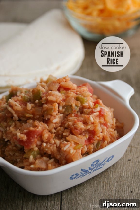 Effortless Slow Cooker Spanish Rice 1 featured 7152