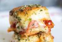 Pepperoni Pizza Poppers