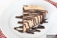 Creamy Frozen Peanut Butter Cookie Pie