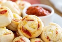 Cheesy Pepperoni Swirls