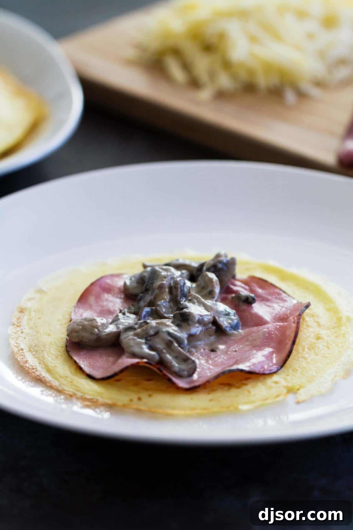 Filling for Savory Crepes with Ham and Mushrooms