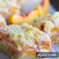 peaches and cream bar wirth crumble topping