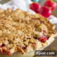 Strawberry Crumble Pie with fresh strawberries