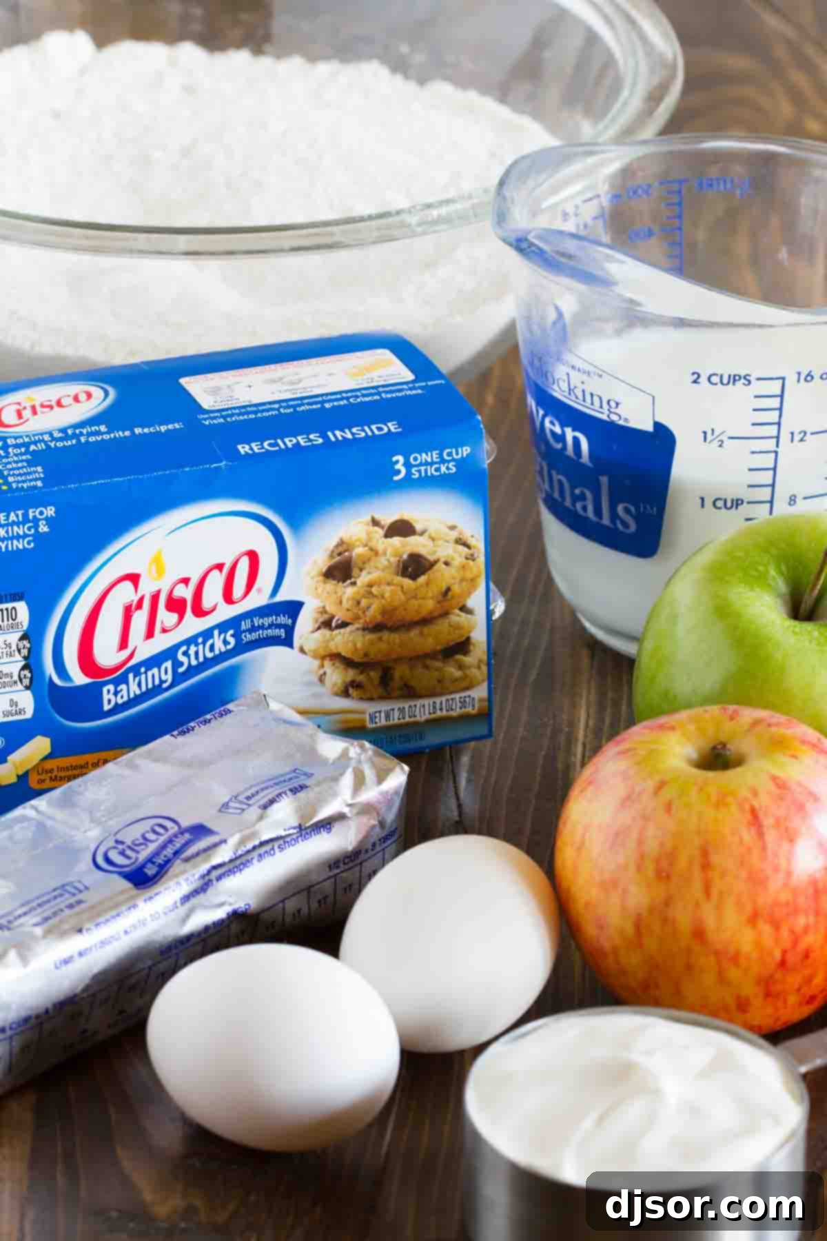 ingredients needed to make apple cinnamon sheet cake